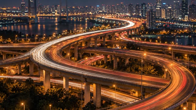 Traffic light trails